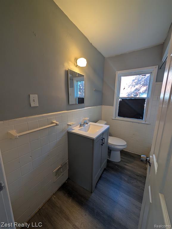 231 W BRENTWOOD Street, Highland Park, MI 48203 — Photo 8