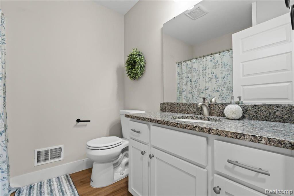 401 CHEROKEE Bend, Howell, MI 48843 — Photo 16