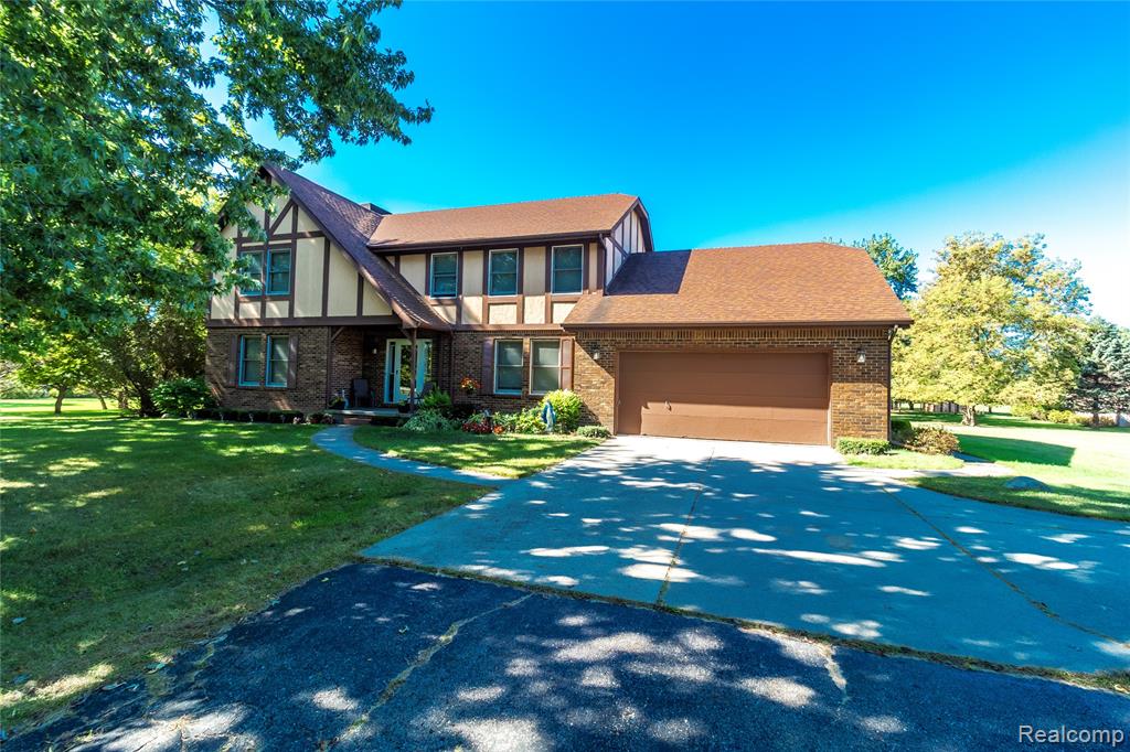 1511 Fish Lake Road, Lapeer, MI 48446 — front exterior
