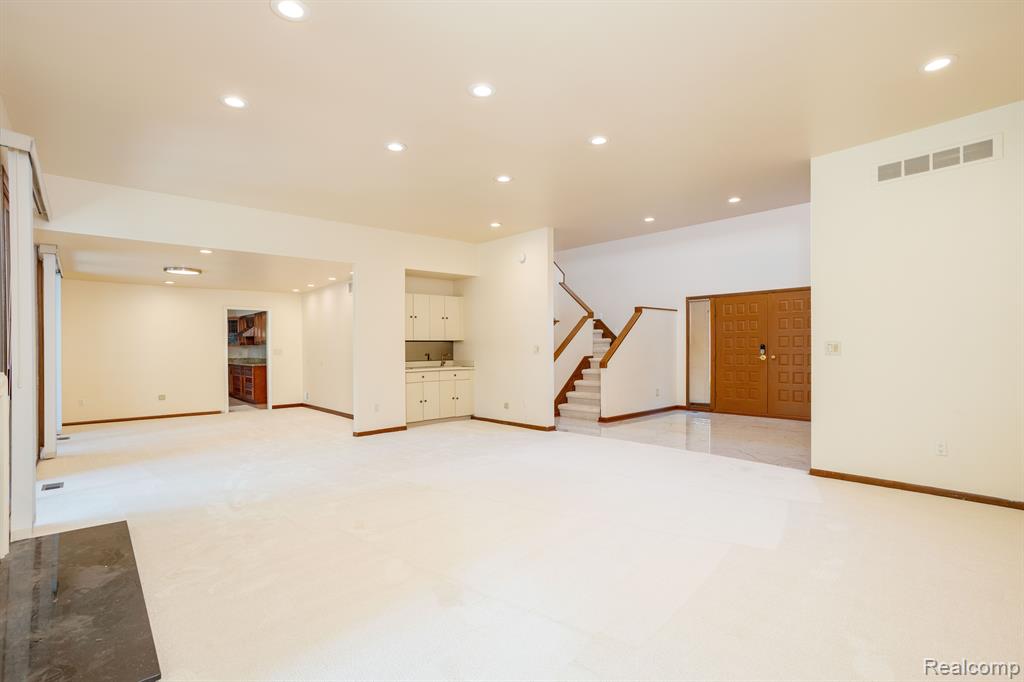 4421 PINEHURST Drive, West Bloomfield, MI — Photo 9