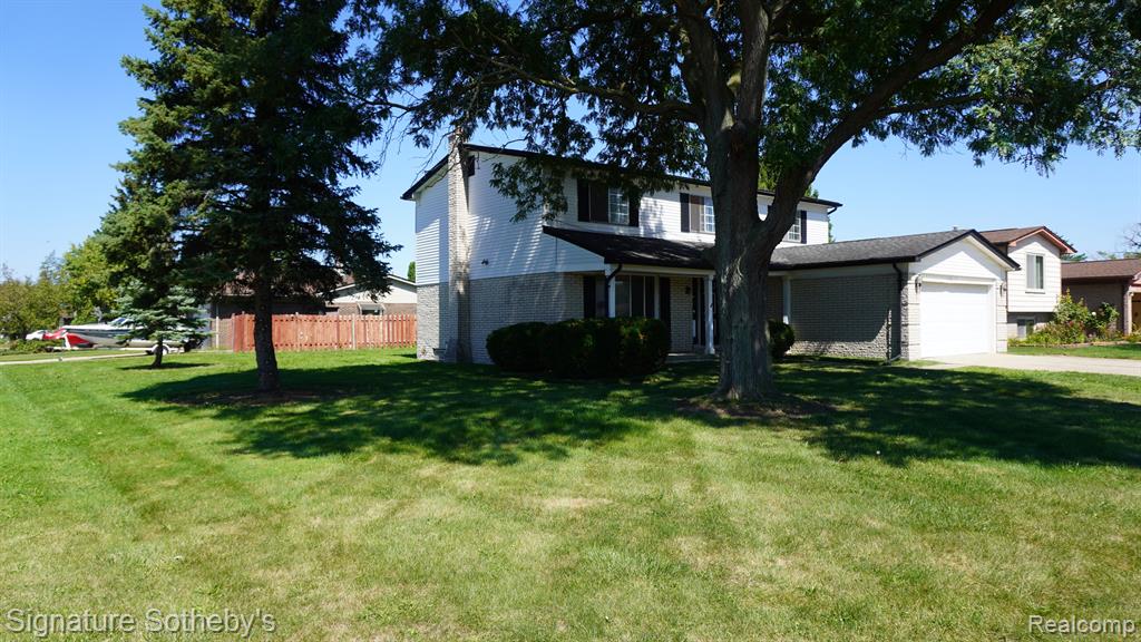 4415 FOX HILL Drive, Sterling Heights, MI 48310 — Photo 2