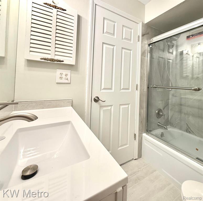 666 E FOX HILLS Drive, Bloomfield Hills, MI 48304 — Photo 17
