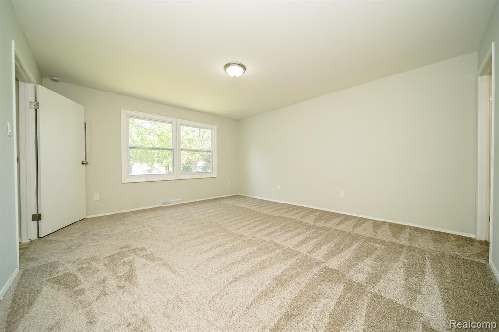 4865 Huston Drive, Lake Orion, MI — Photo 43
