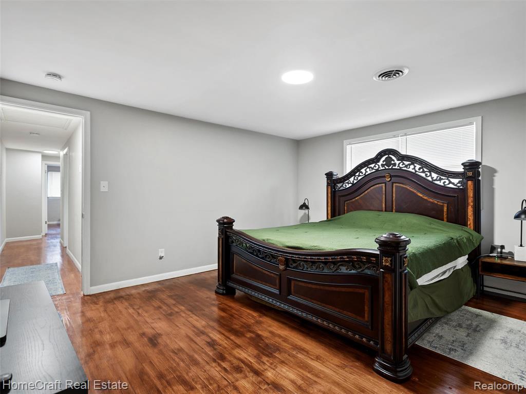 28626 SUNSET Boulevard W, Lathrup Village, MI 48076 — Photo 15