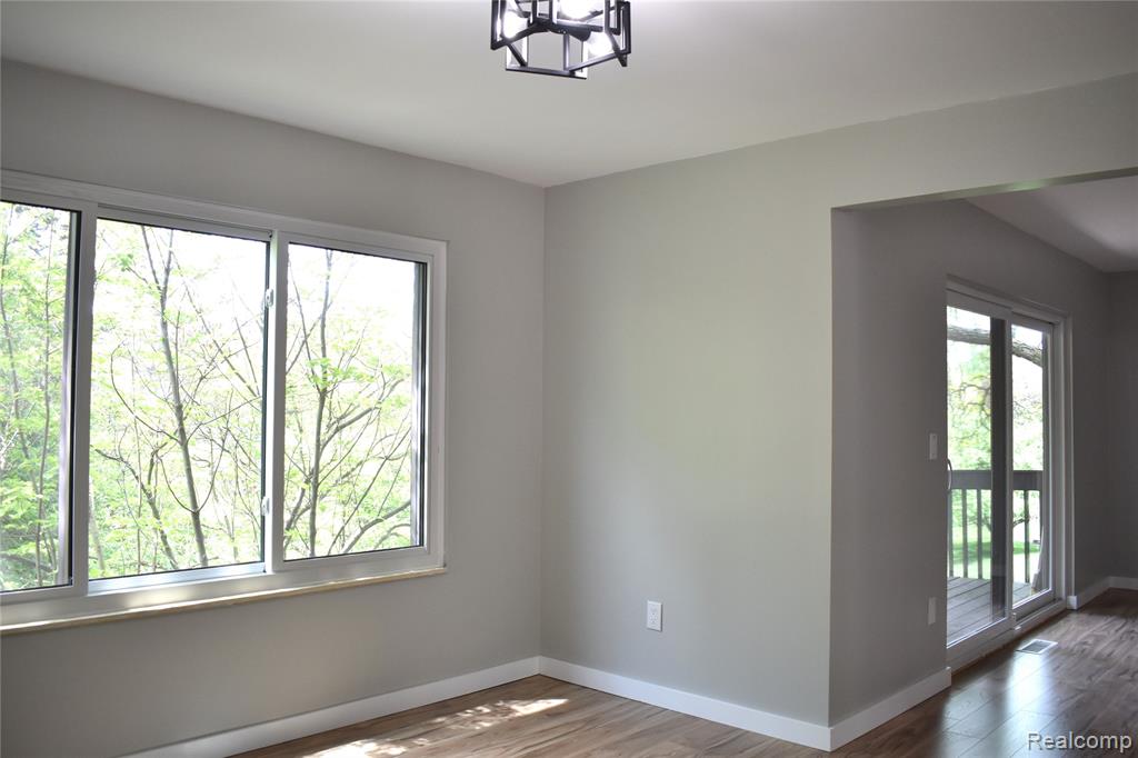 2073 Bordeaux Street, West Bloomfield, MI 48323 — Photo 23