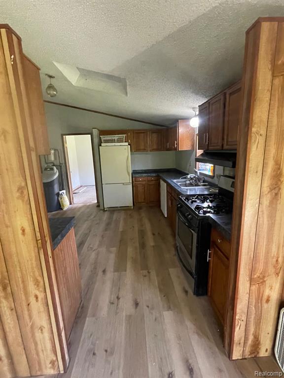 10832 Imlay City Rd, Emmett, MI 48022 — Photo 17