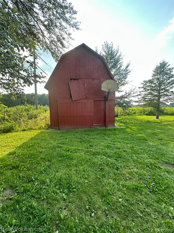 2255 N VAN DYKE Road, Imlay City, MI 48444 — Photo 19