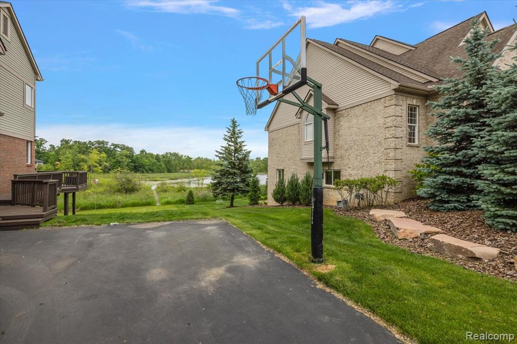 5390 Plantation Drive, Commerce Twp, MI 48382 — Photo 69