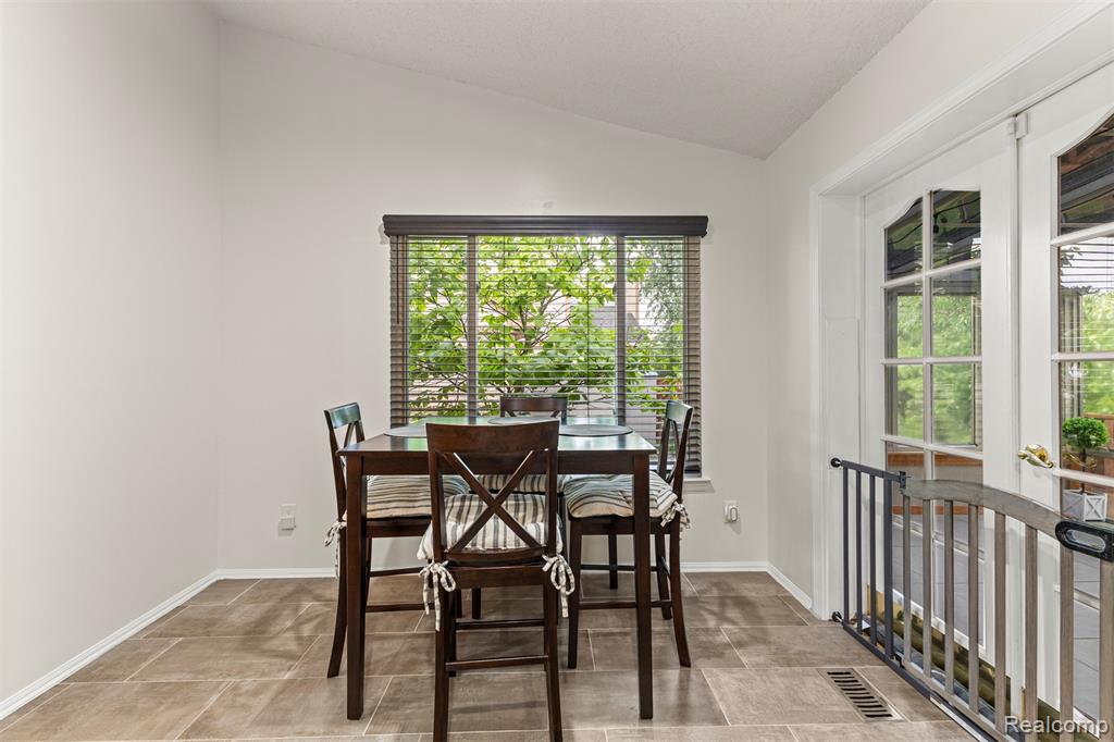 2481 Woodmont Drive E, Canton, MI 48188 — Photo 13