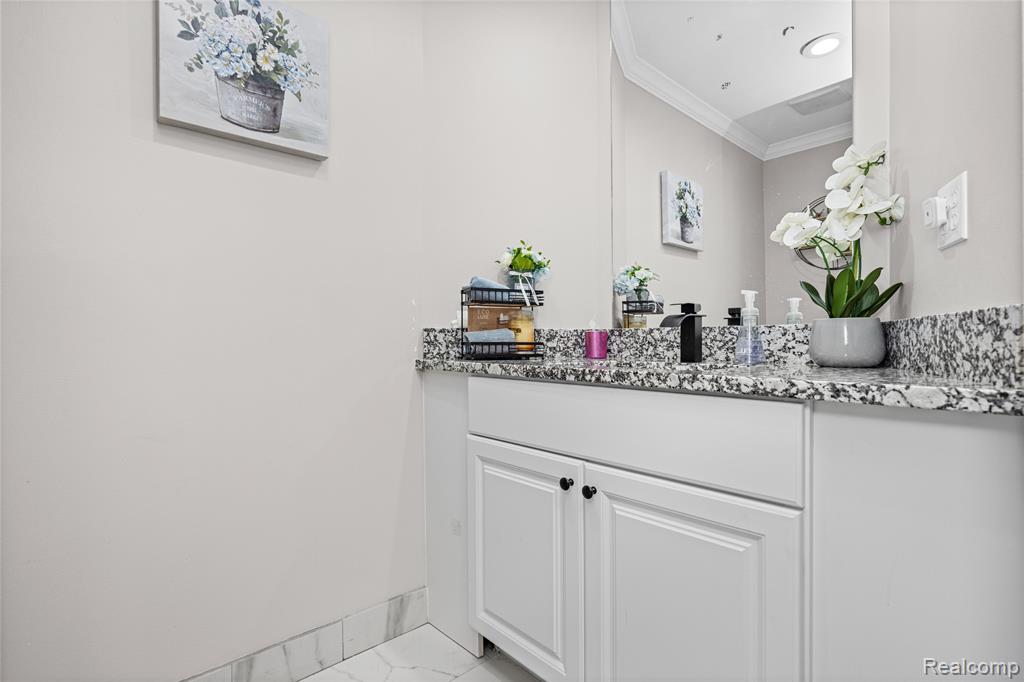 43352 Chardonnay Drive, Sterling Heights, MI 48314 — Photo 39