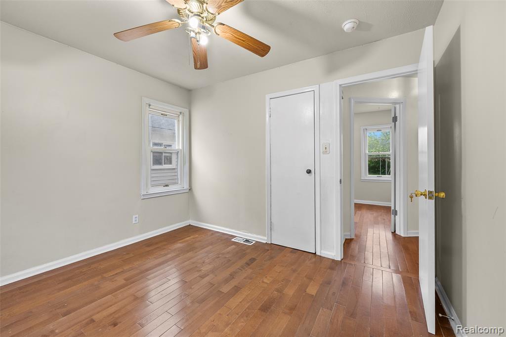 8460 Busko Avenue, Warren, MI 48093 — Photo 18