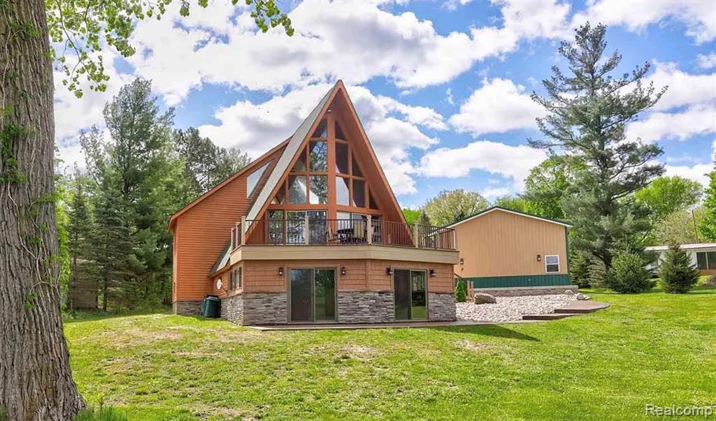 255 Peterman Avenue, Crystal, MI 48818 — front exterior