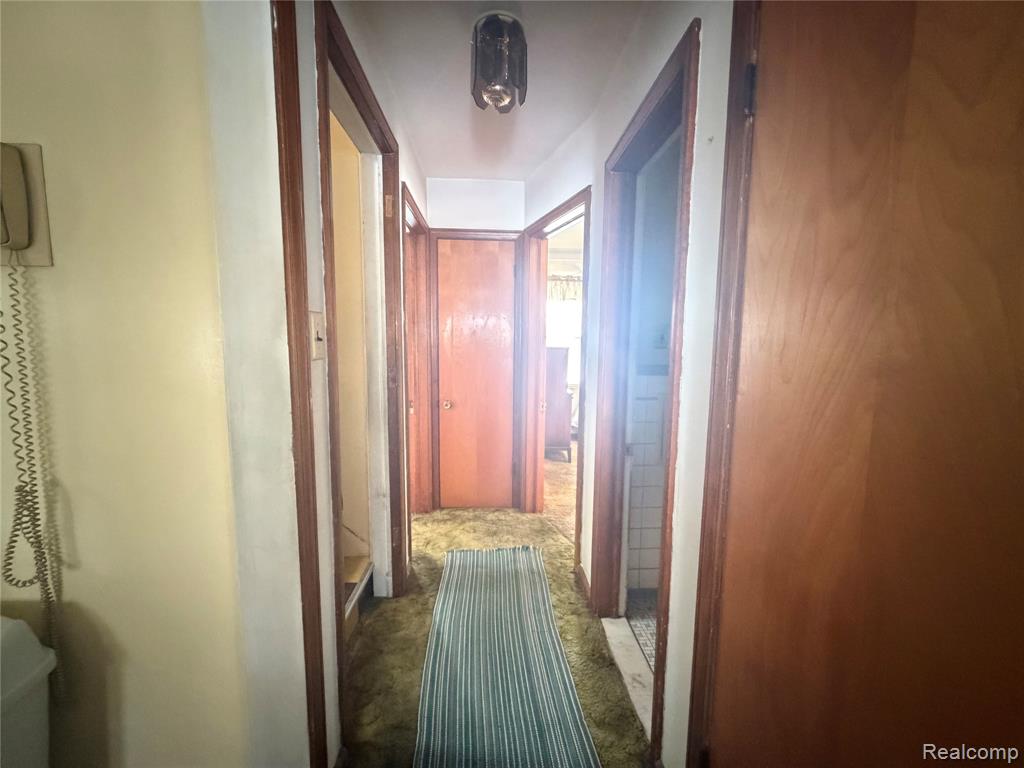 7041 Yinger Avenue, Dearborn, MI 48126 — Photo 16