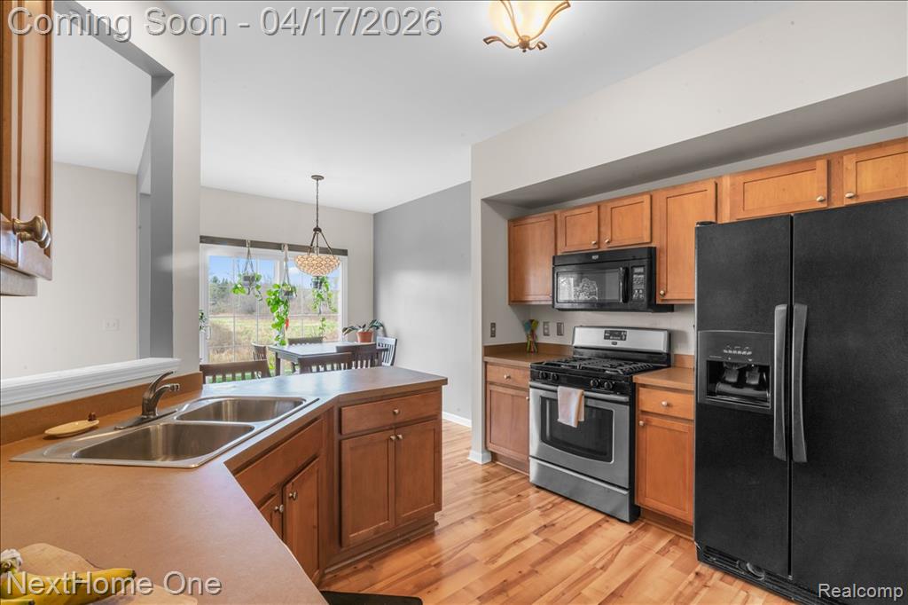 560 Dockside Circle, 43, Holly, MI 48442 — Photo 10