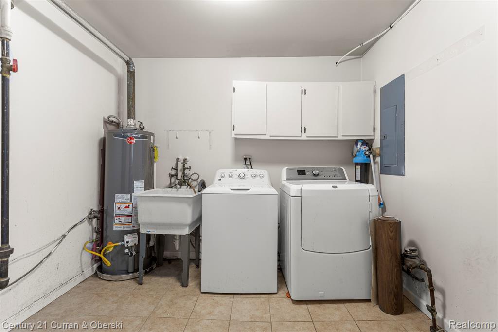 4924 HAZEL Street, Dearborn Heights, MI 48125 — Photo 12