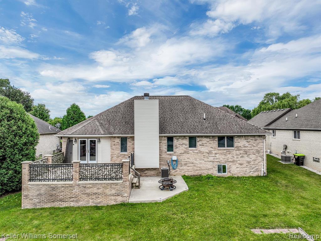 51488 BLUE SPRUCE Drive, Macomb, MI 48042 — Photo 7