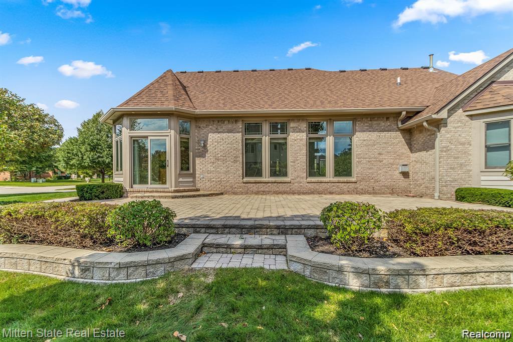 21254 Clayton Drive, Macomb, MI 48044 — Photo 15