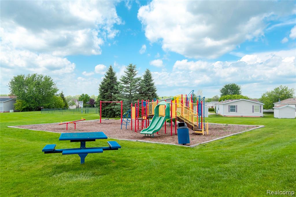 12239 Maple Creek Court, South Lyon, MI 48178 — Photo 25