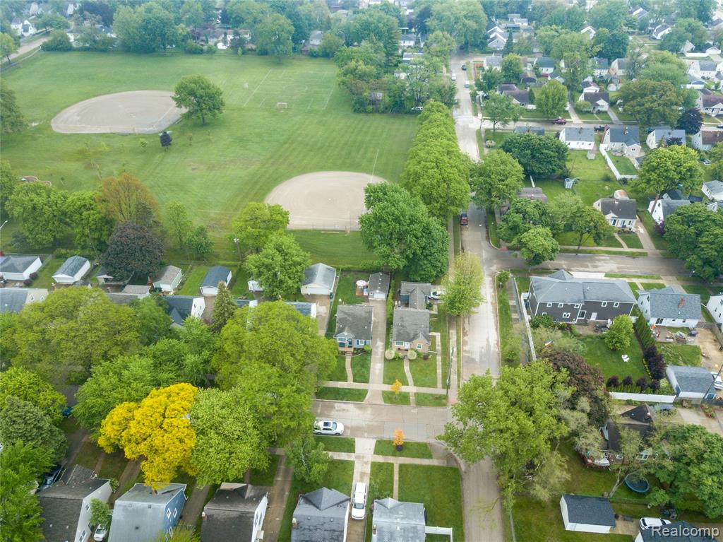 606 N Dorchester Avenue, Royal Oak, MI 48067 — Photo 37