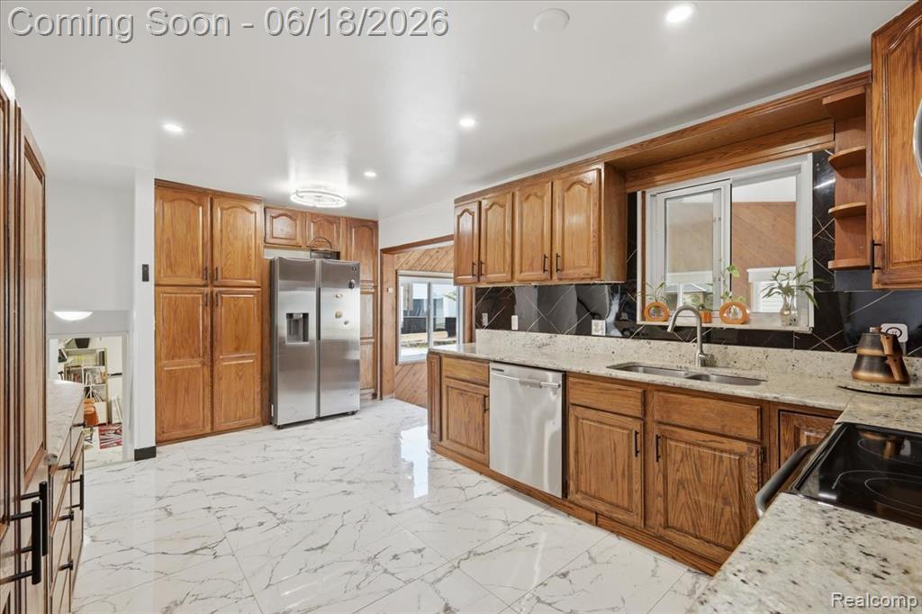13575 Mercedes, Redford, MI 48239 — Photo 9