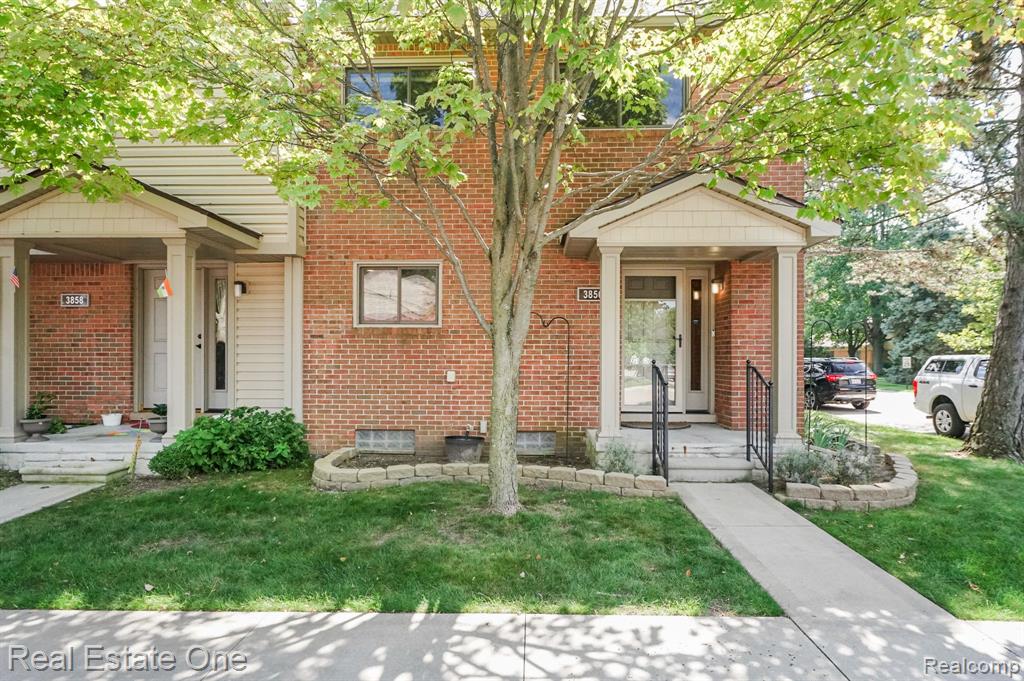 3856 Old Creek Road, 25, Troy, MI 48084 — Photo 2