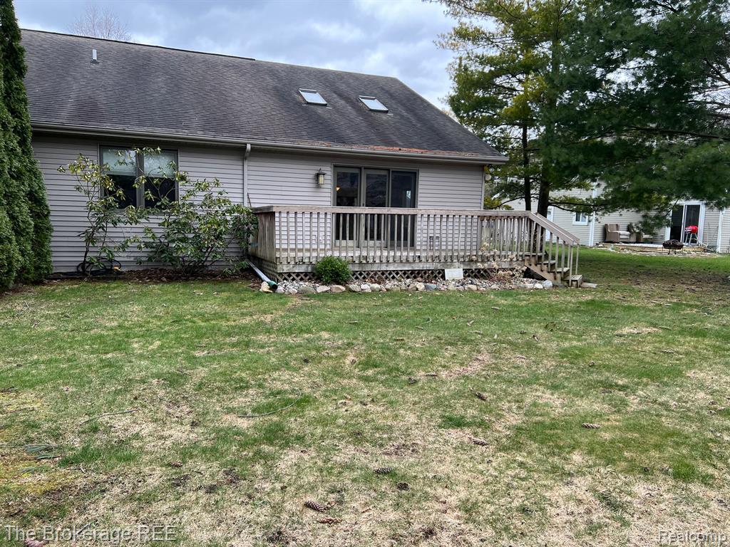 6112 NORMANDY Drive, Saginaw, MI 48638 — Photo 41
