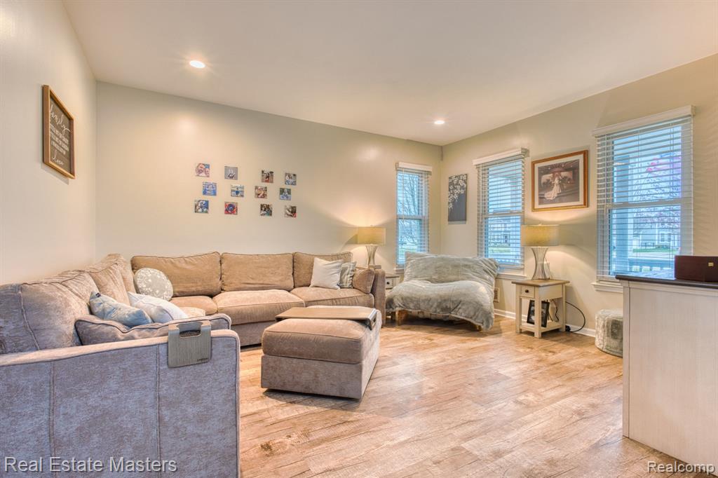 57280 DECORA PARK Boulevard, New Haven, MI 48048 — Photo 6