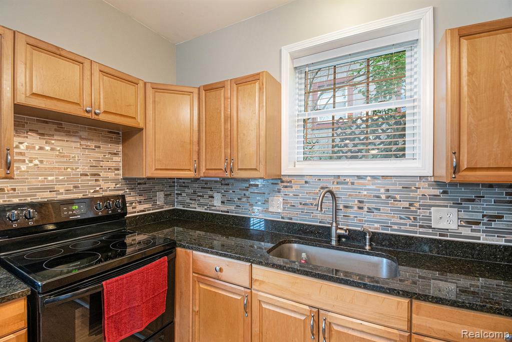 6532 Bennett Lake Road, Fenton, MI 48430 — Photo 7