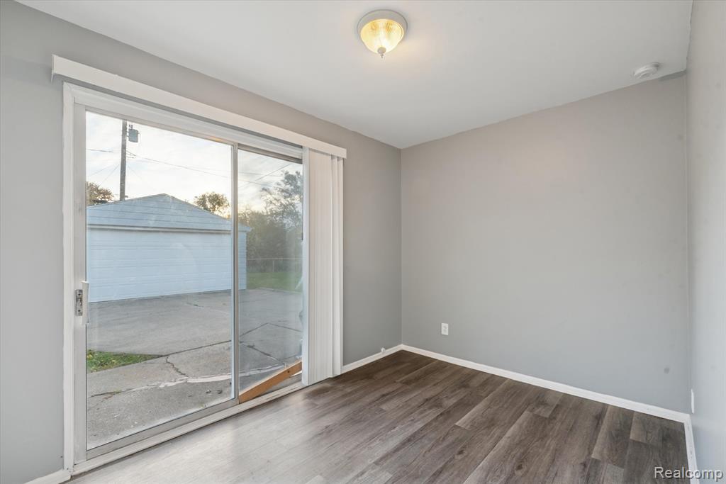 7606 Cavell Street, Westland, MI — Photo 13