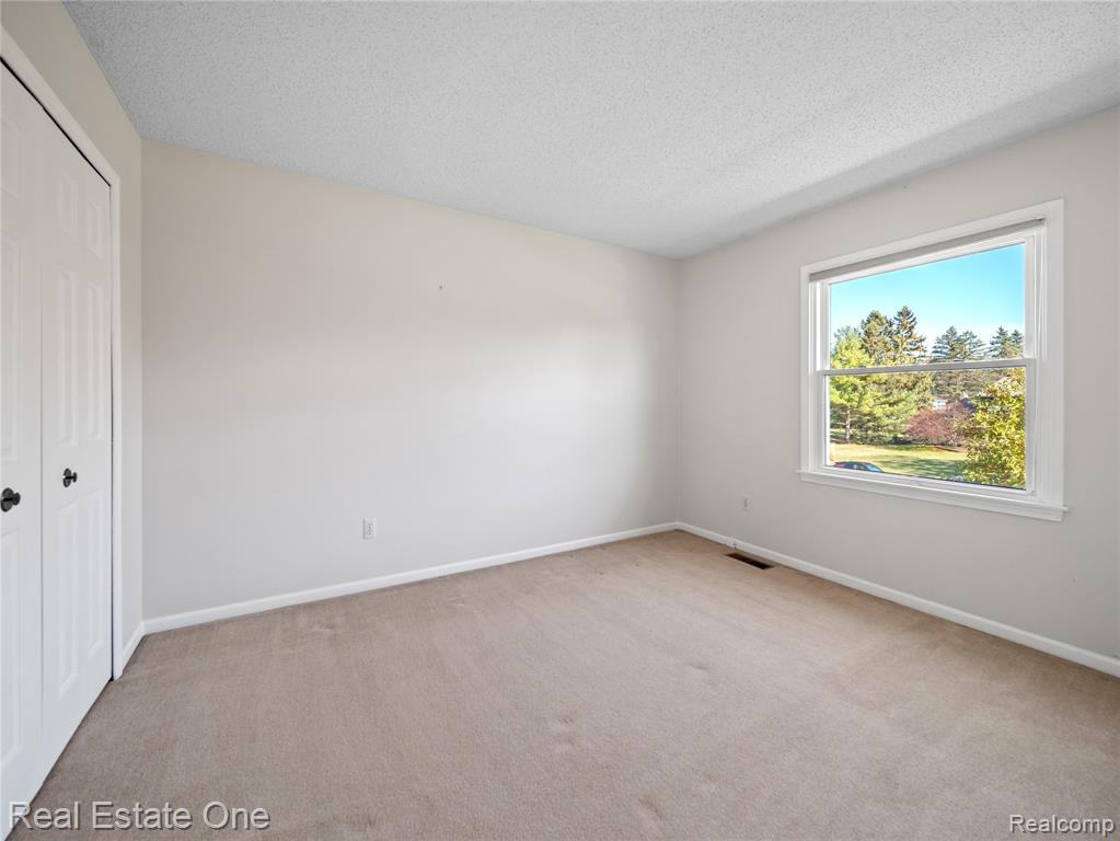 4798 Kenicott Trail, Brighton, MI 48114 — Photo 25