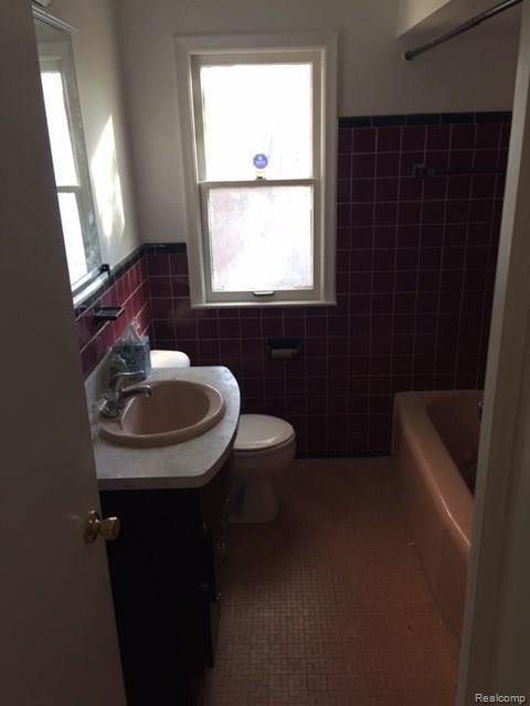 9554 HAZELTON, Redford, MI 48239 — Photo 7