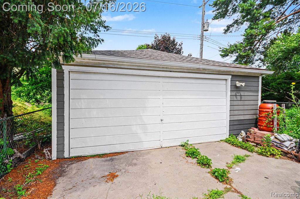 440 W Saratoga Street, Ferndale, MI 48220 — Photo 32
