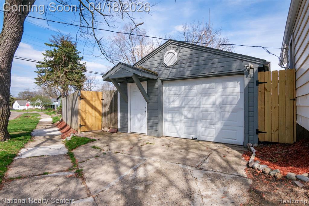 615 Lenox Avenue, Pontiac, MI 48340 — Photo 4