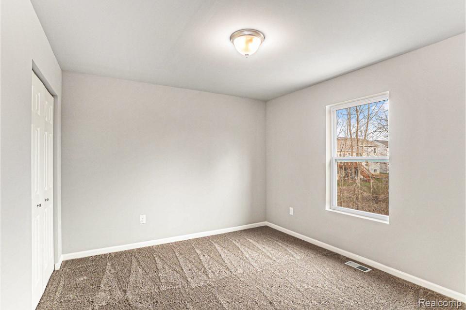 7348 River Rock Drive, Davison, MI 48423 — Photo 17