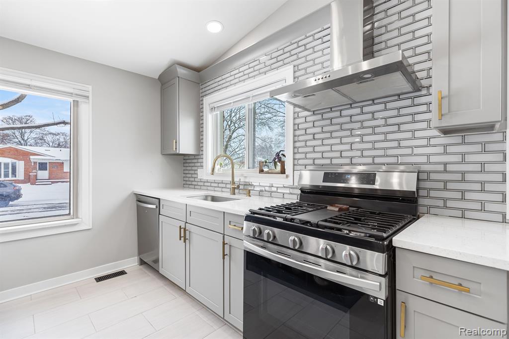 5382 CASMERE Avenue, Warren, MI 48092 — Photo 10