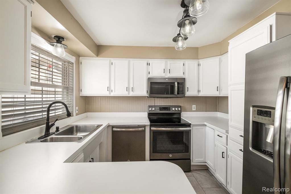 9140 Chelmsford Drive, Swartz Creek, MI 48473 — Photo 8