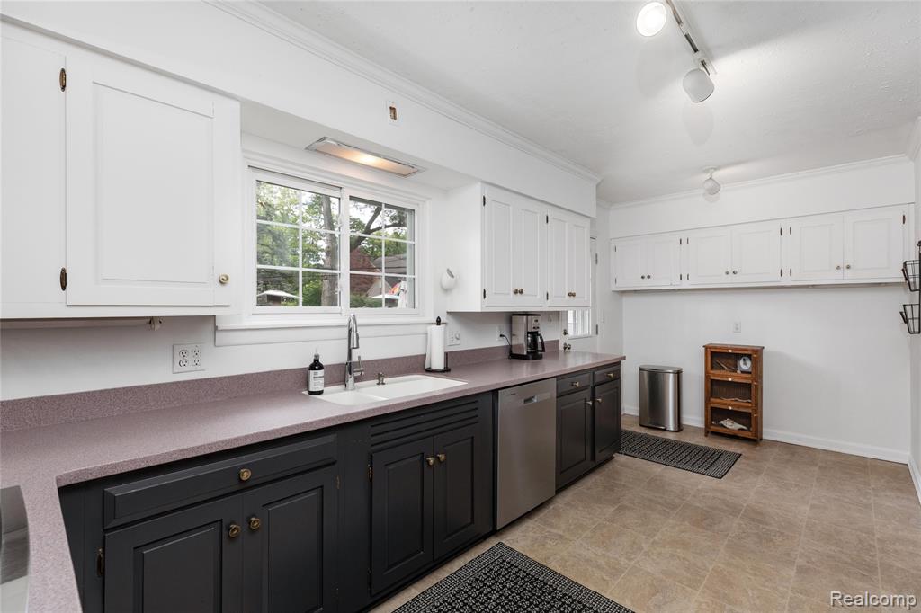 1615 Earlmont Road, Berkley, MI 48072 — Photo 18