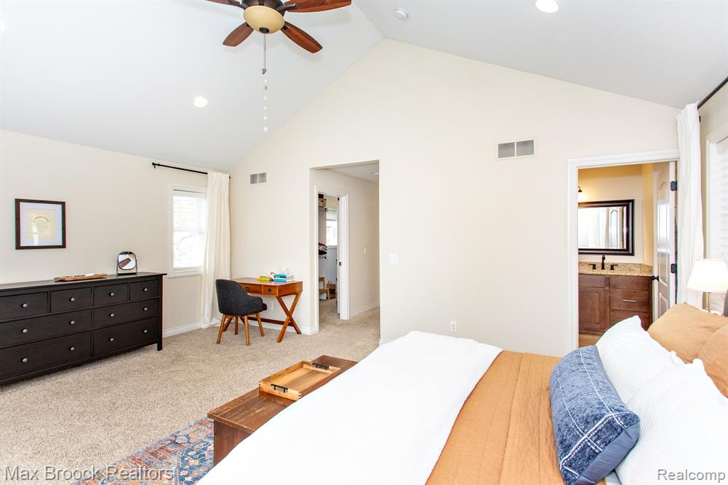 924 N Maple Avenue, Royal Oak, MI 48067 — Photo 43