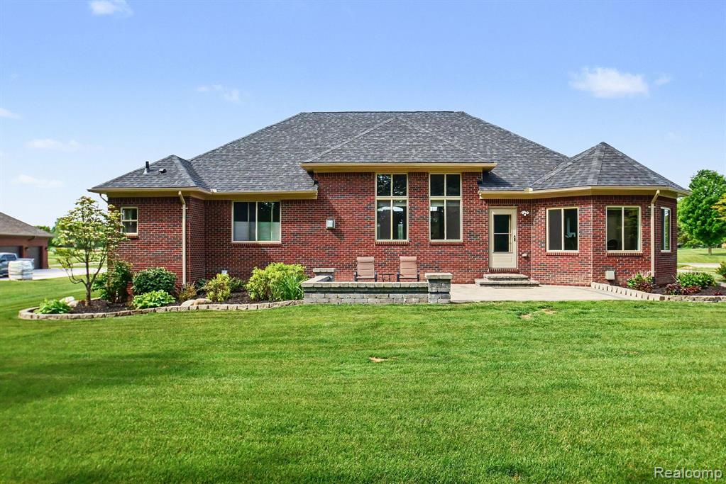 4912 Rosy Drive, Leonard, MI 48367 — Photo 38