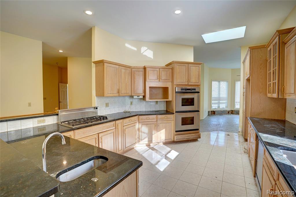 5166 Warwick Woods Trail, Grand Blanc, MI 48439 — Photo 10