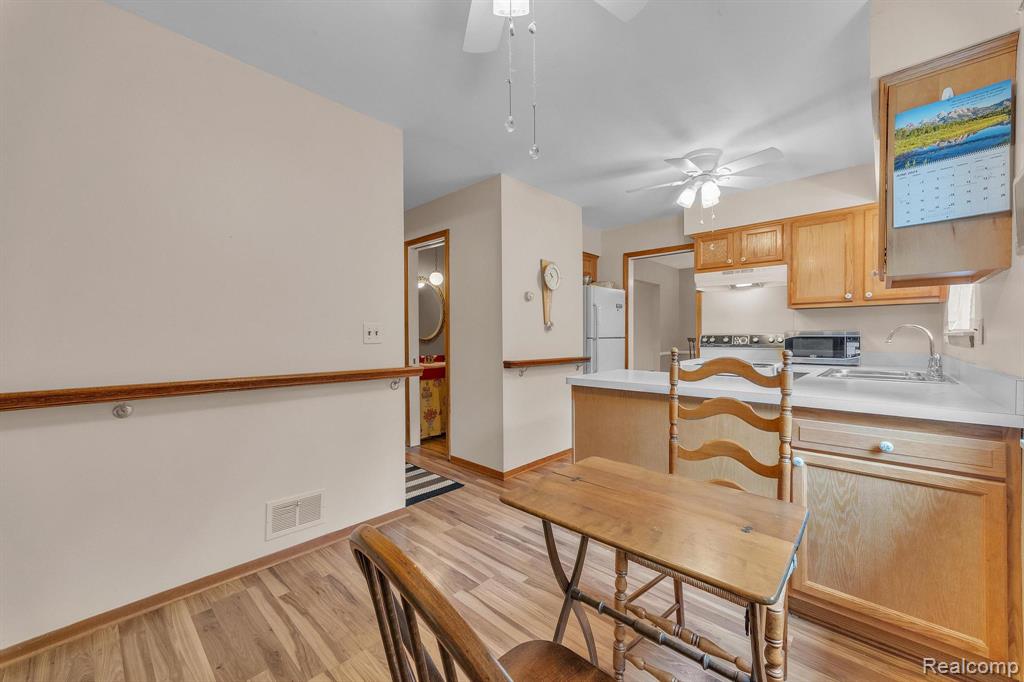 450 N Bywood Avenue, Clawson, MI — Photo 19