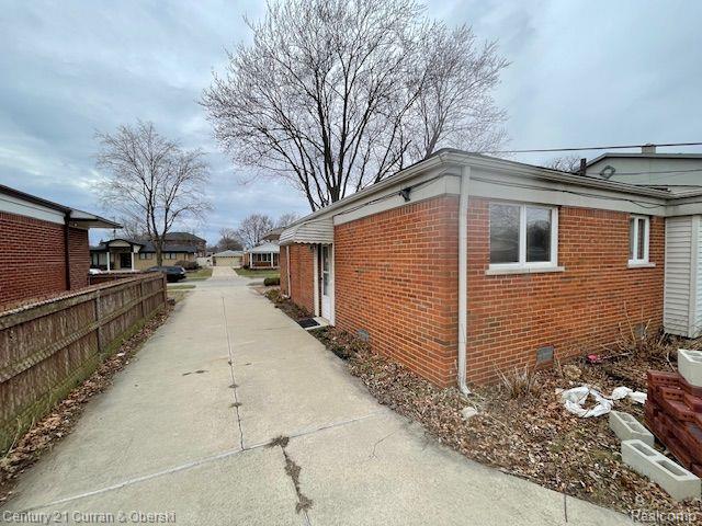 6916 KINMORE Street, Dearborn Heights, MI 48127 — Photo 15