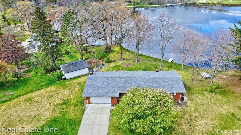 327 Coats Road, Lake Orion, MI 48362 — Photo 46