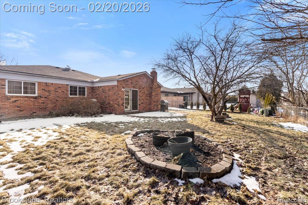 15303 Lincolnshire Lane, Fraser, MI 48026 — Photo 37