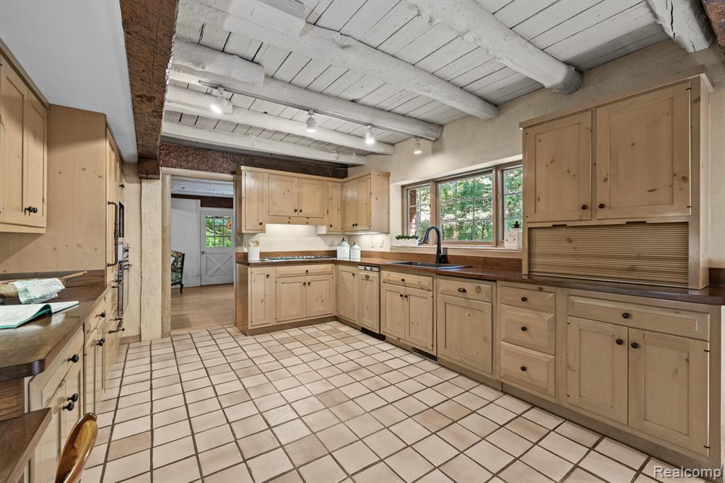 18234 Arselot Drive, Northville, MI 48168 — Photo 22