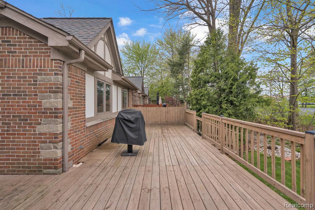 852 N Beech Daly Road, Dearborn Heights, MI 48127 — Photo 36