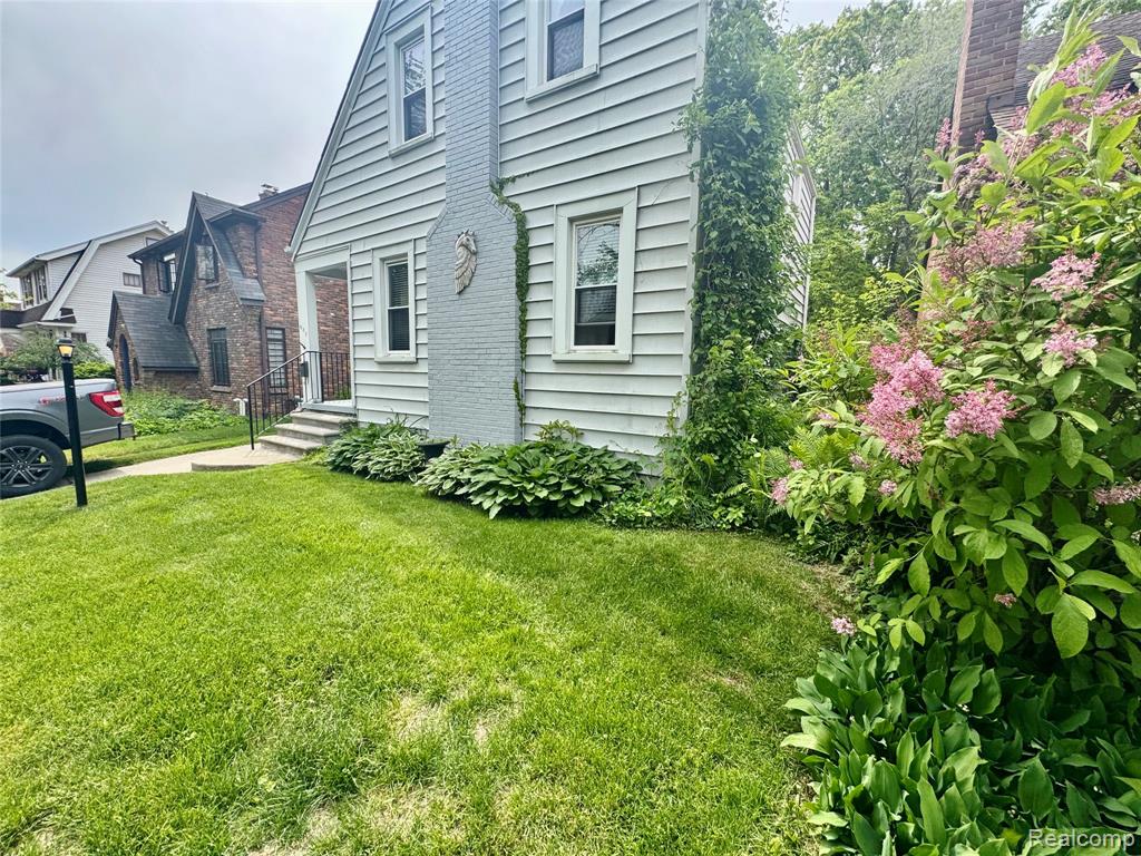 621 W Cambourne Street, Ferndale, MI 48220 — Photo 25