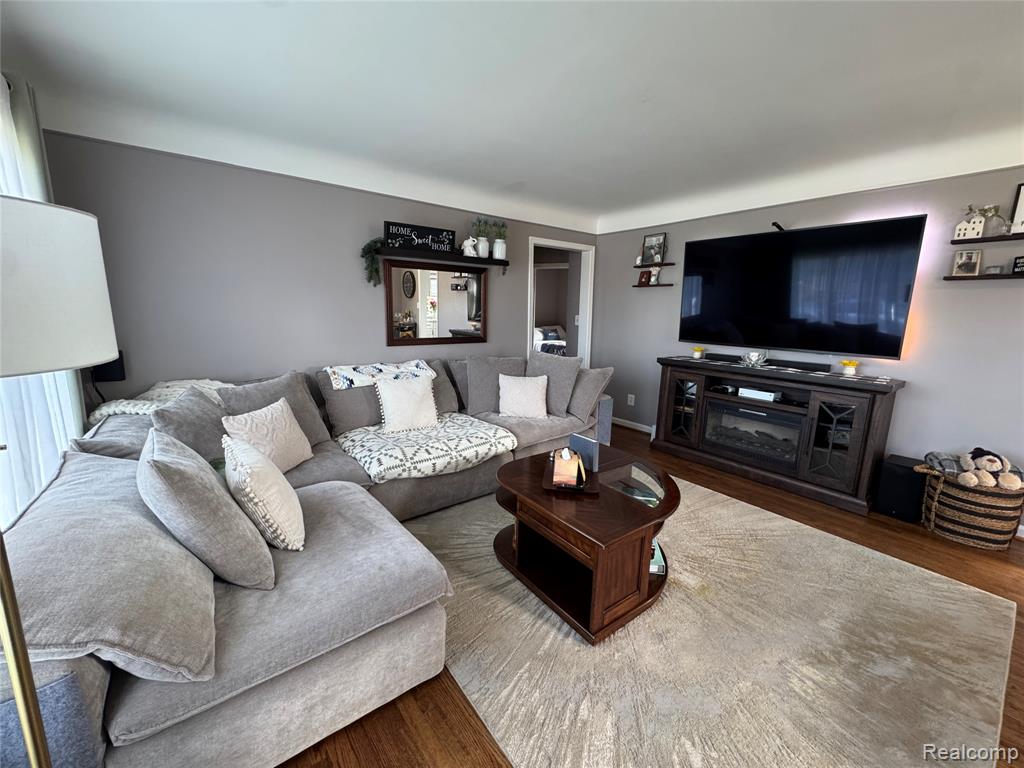 19156 Ash Avenue, Eastpointe, MI 48021 — Photo 17