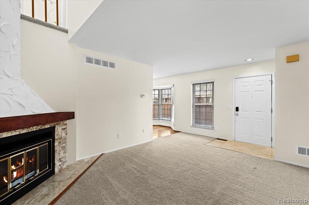 40013 CROSSWINDS, Novi, MI — Photo 7
