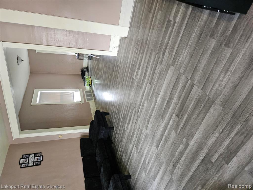 917 Saint Clair Street, Port Huron, MI 48060 — Photo 3